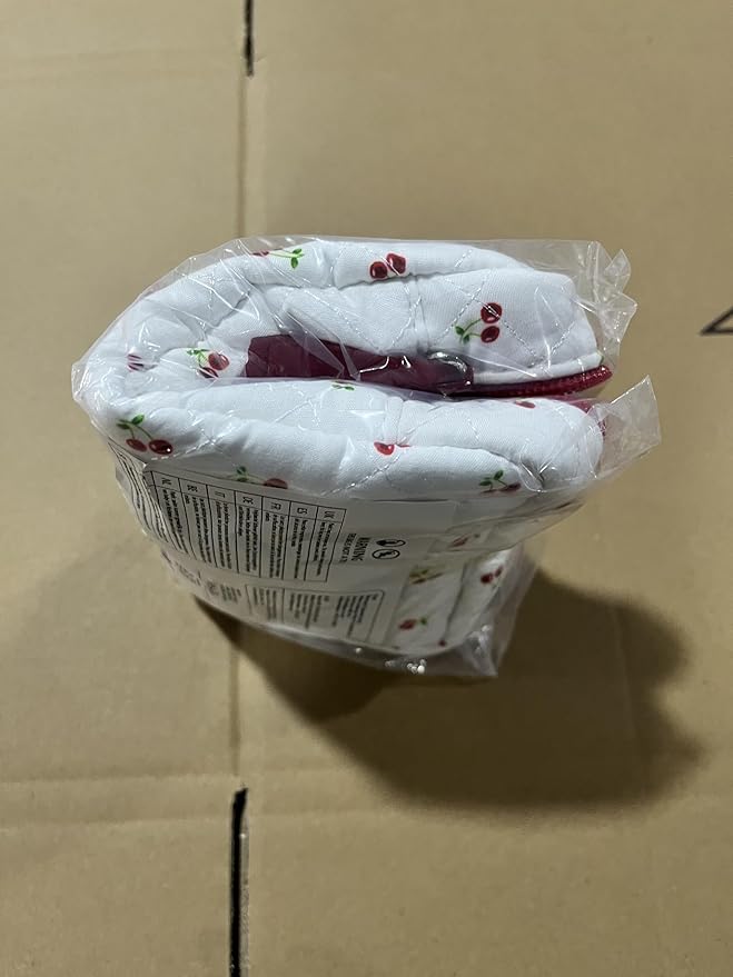 Prite Large Makeup Bag for Women Quilted Floral Cotton Cosmetic Bag Cute Coquette Aesthetic Floral Travel Toiletry Bag (Red Berries)