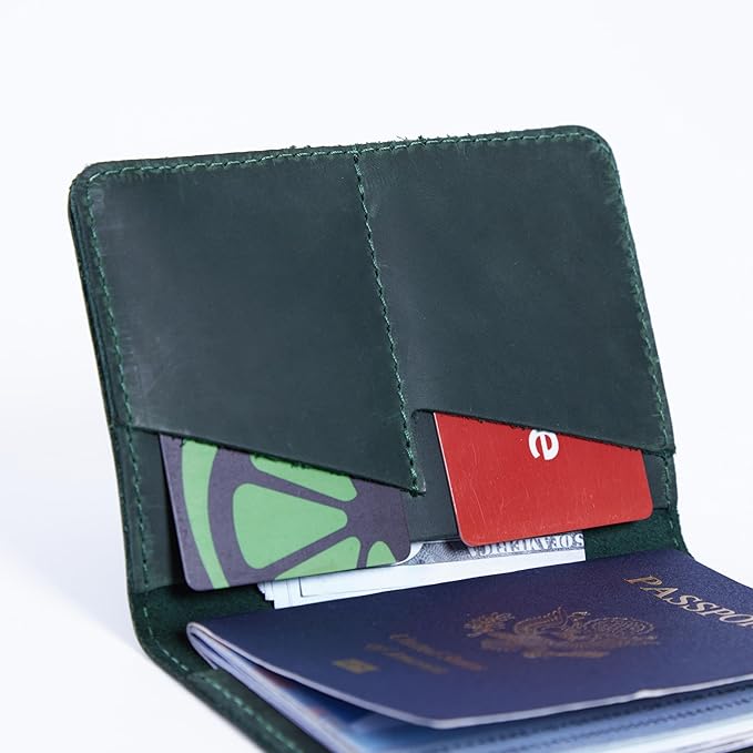INCARNE US Passport Cover Clear - Travel Passport Wallet - Leather Passport Holder for Men Women Family with Card Slots & Note Compartmen - Sleeve Protector - Genuine Leather - Vintage Green