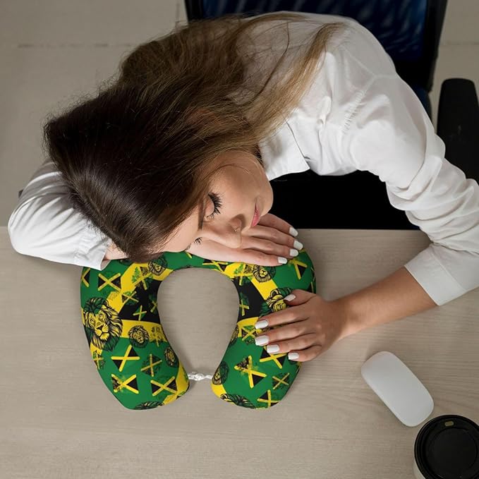 Neck Pillows for Travel Lion of Jamaica Flag, Women and Men Airplane Car Pillow, Neck Support U Shaped Pillow for Rest Pain Relief Sleeping