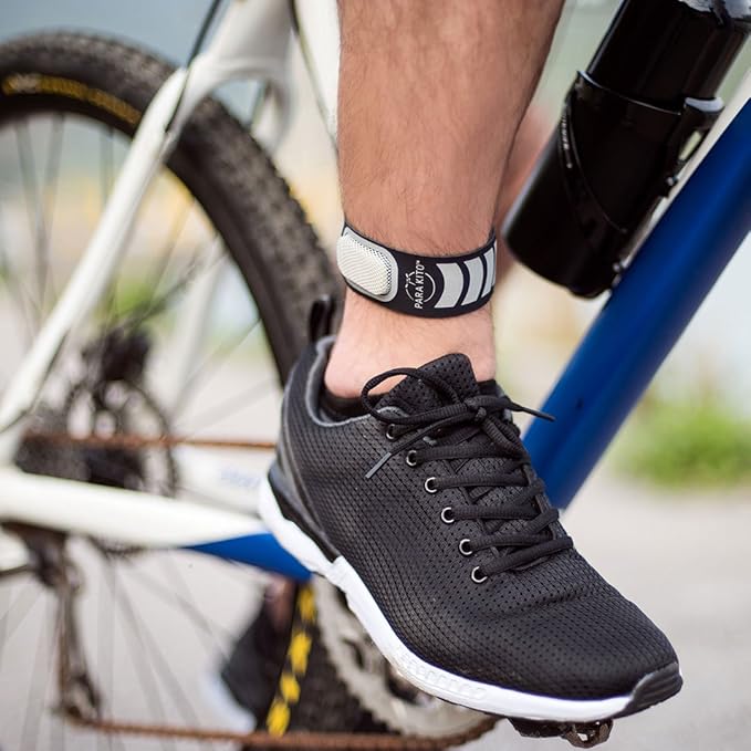 PARA'KITO Mosquito Insect & Bug Repellent Wristband - Waterproof, Outdoor Pest Repeller Bracelet w/Natural Essential Oils - Sport Edition (Black)