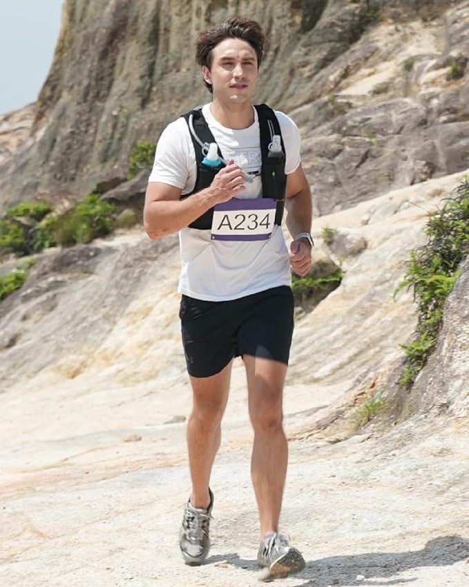 Running Vest for Women Men, USA Original Patent, Lightweight Adjustable Running Hydration Vest with 2L Water Bladder, Reflective Hydration Backpack for Marathon Hiking