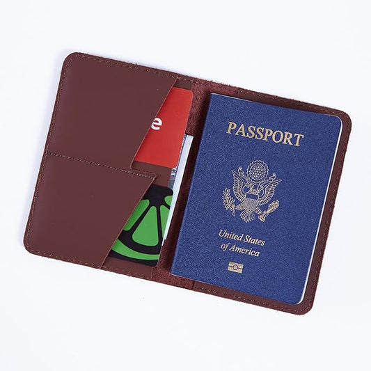 INCARNE US Passport Cover Clear - Travel Passport Wallet - Leather Passport Holder for Women Men Family with Card Slots & Note Compartmen - Sleeve Protector - Genuine Leather - Classic Brown