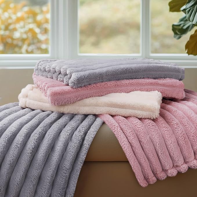 LINENLUX 1 Pack 3 Soft Dog Blanket Washable Warm Fleece Cat Blankets for Pet Puppy Fluffy Calming Flannel Pink Large