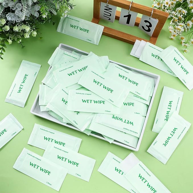 Timgle 300 Pack Individually Wrapped Wet Wipes Bulk Travel Size Unscented Hand Wipes Packets, Wet Napkins Clean Hands Quickly for Travel Homeless Restaurant Barbecue Wedding(Green)