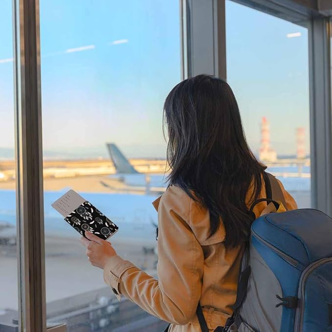 Dream Catcher Passport Holder for Travel Feathers Boho Style PU Leather Passport Cover Wallet Cute Passport Card Holder for Women and Men