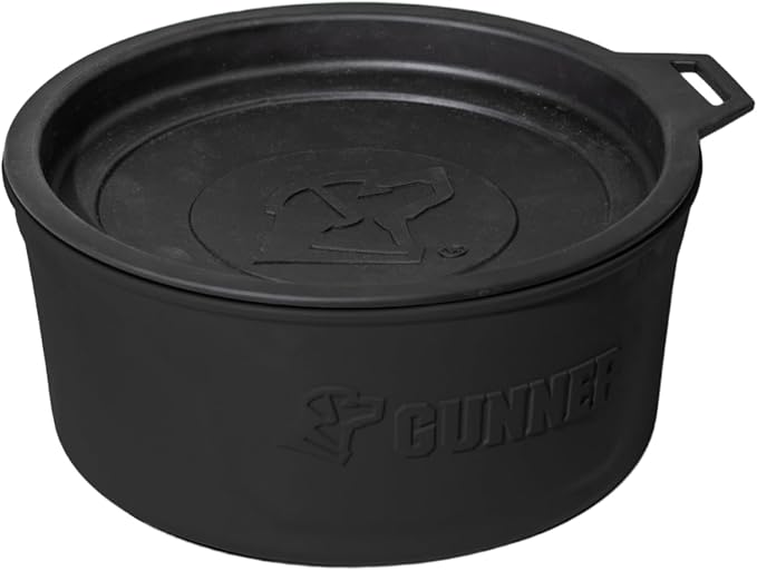 GUNNER Dog Bowl with Spill-Proof Travel Lid – 7.5" x 3.75", 1.3 lb, 7-Cup Capacity, BPA-Free, Rust-Proof, Shock-Resistant, Stackable, Dishwasher Safe, Leak-Resistant Nesting Lid – Black