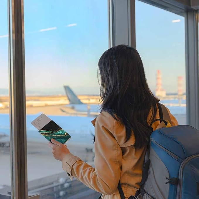 Abstract Marble Passport Holder for Travel Luxury Black Green Golden Foil PU Leather Passport Cover Wallet Cute Passport Card Holder for Women and Men