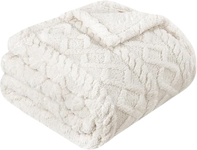 MACEVIA Fluffy Fleece Dog Blankets, Warm Soft Fuzzy Pets Blanket for Puppy, Small, Medium, Large Dogs and Cats, Plush Pet Throws for Bed, Couch, Sofa, Travel (24x29 Inch,Beige)