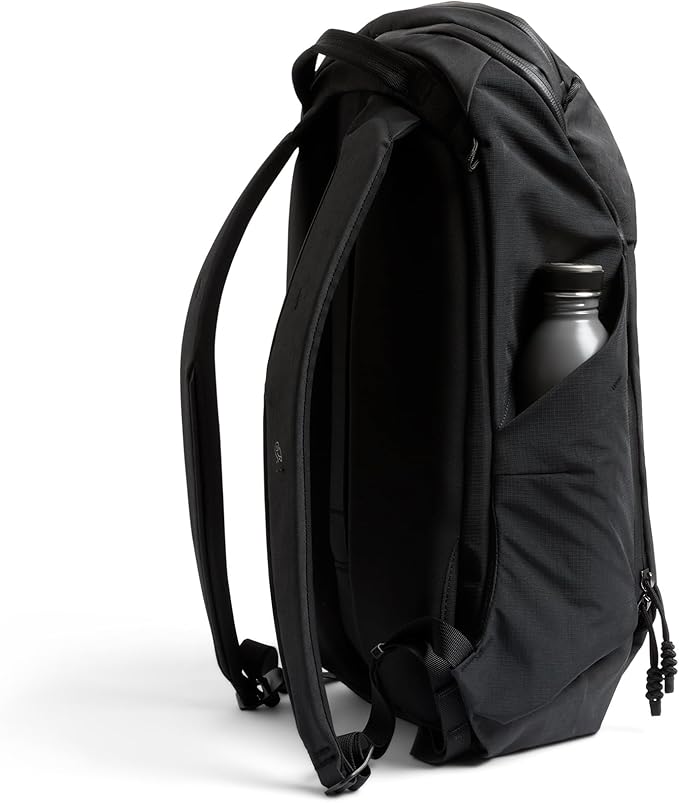 Bellroy Venture Ready Pack (20 liter backpack with laptop sleeve, for travel, commuting and urban adventuring) - Black