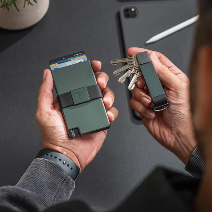 Ekster - Aluminum Cardholder Pro Wallet - All-Metal Aluminum Wallet for Men - Fits 7 Cards, RFID Blocking Layer, Ultra-Thin, Minimalist, Push Button, Card Access, Expandable, Trackable (Forest Green)