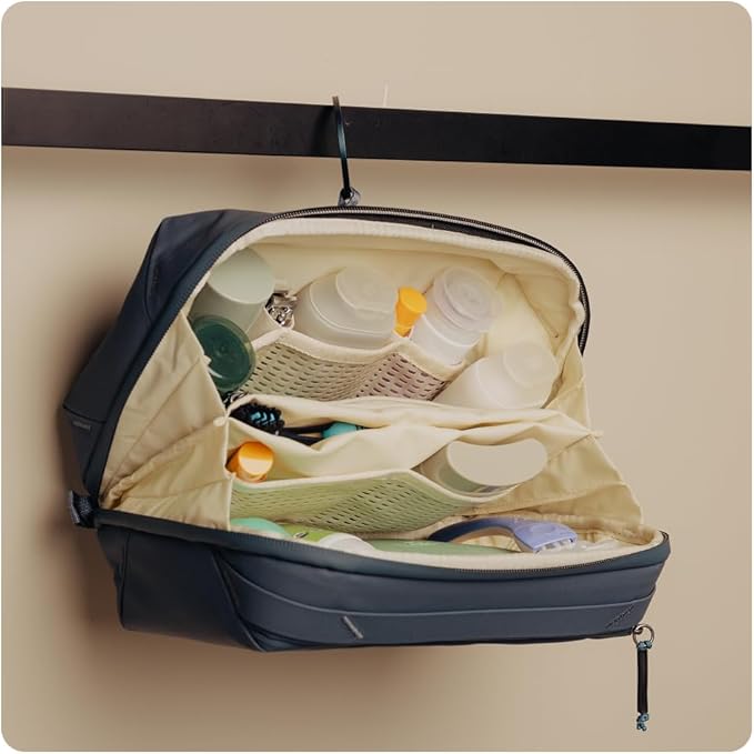 Peak Design Wash Pouch, Kelp, Weatherproof Travel Toiletry Bag, Upright or Hanging Toiletry Kit with Pockets, Magnetic Toothbrush Pocket, Wide UltraZip Opening, Toiletry Bag for Men and Women