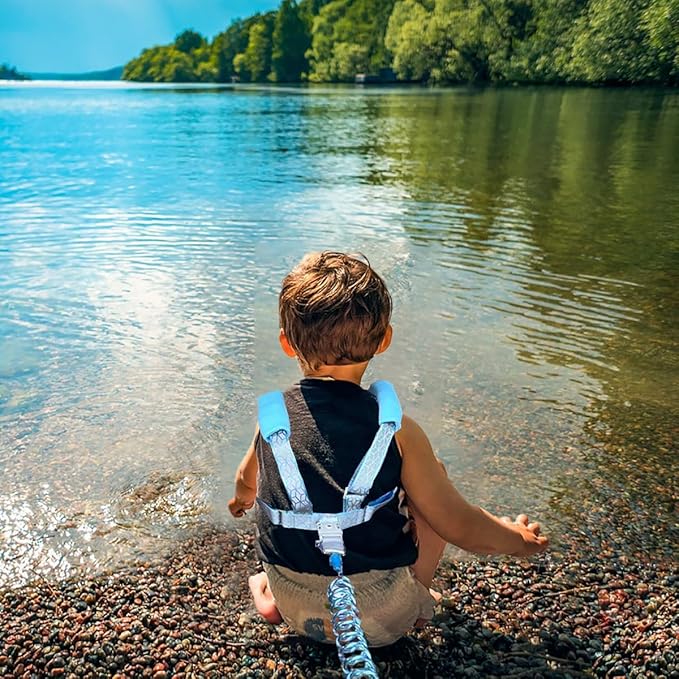 Reflective Toddler Harness with Anti Lost Wrist Link- 3 in 1 Kids Safety Leashes with Key Lock Design for Boys/Girls, Walking Wristband Rope Protection Tether Belt, Bule