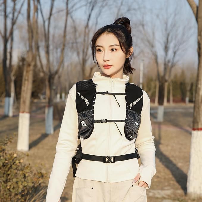 TRIWONDER Hydration Running Vest Lightweight Water Backpack Pack for Men Women Hydration Water Pack for Cycling, Running, Hiking, Biking