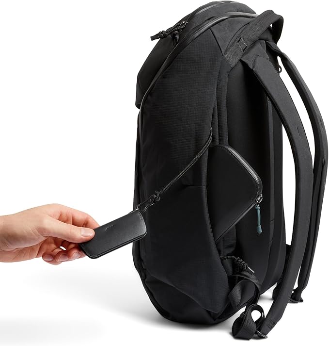 Bellroy Venture Ready Pack (20 liter backpack with laptop sleeve, for travel, commuting and urban adventuring) - Black