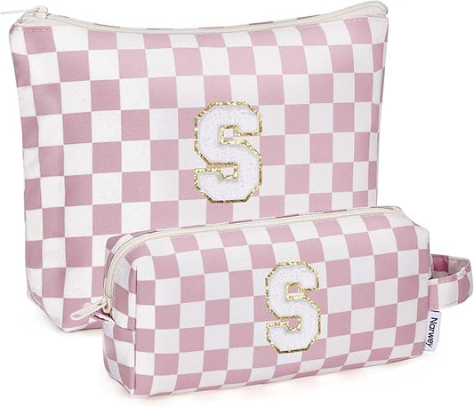 Narwey 2 Piece Personalized Initial Makeup Bag Checkered Cosmetic Bags, 6 8 10 11 12 13 14 16 18 Years Old Teen Girl Gifts Trendy Stuff Birthday Gifts for Women, Travel Toiletry Bag (Pink Letter S)