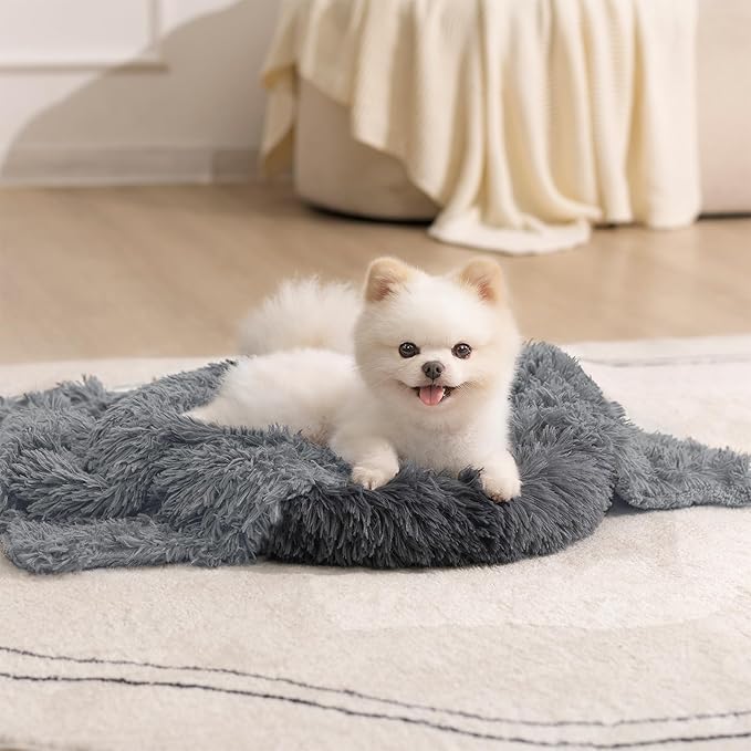 gogobunny Waterproof Dog Blanket for Large Dogs, Cats, Puppy, Reversible Faux Fur Pet Throw Blanket, Washable, Calming Furniture Protection for Sofa Bed (25x35 Inch (Pack of 1), Light Grey)