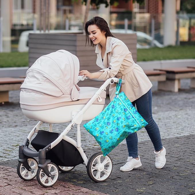 Wet Dry Bag Waterproof Reusable Wet Bag for Swimsuit, Travel, Beach, Pool, Bathing Suit, Diapers, Dirty Yoga Gym Clothes Daycare Organizer One Zippered Pocket (fish turtle)