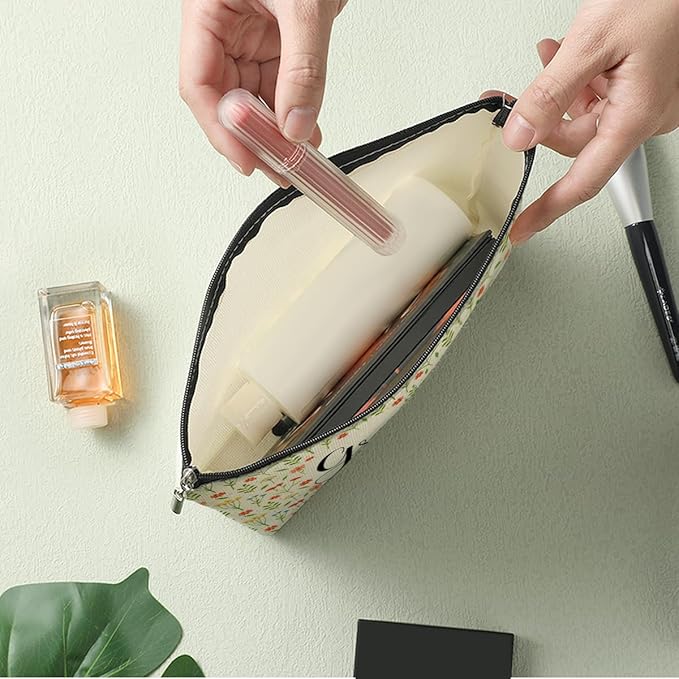 Granny's Travel Bag Mothers Day Makeup Bag Granny Grandma Gifts Grandma Birthday Gifts Funny Coloful Floral Cosmetic Bag for Women Nana Gigi Mimi Nanny Granny Chirstmas Appreciation Retirement Gifts