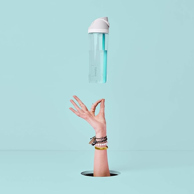 Owala FreeSip Clear Tritan Plastic Water Bottle with Straw, BPA-Free Sports Water Bottle, Great for Travel, 25 Oz, Shy Marshmallow