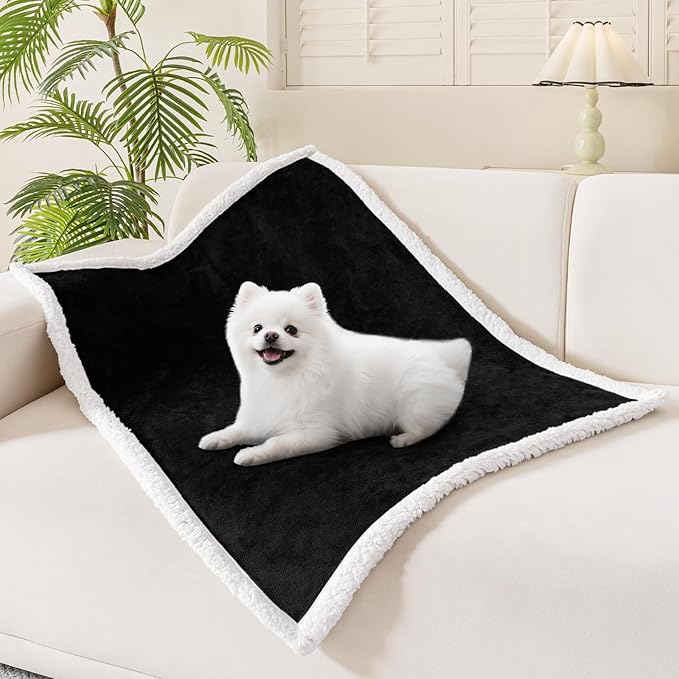 Smiry Waterproof Blanket Throw for Large Dogs Cats, Soft Reversible Dog Blanket for Sofa Couch Bed, Washable Leakproof Sherpa Fleece Furniture Couch Protector(30"x40", Black/White)