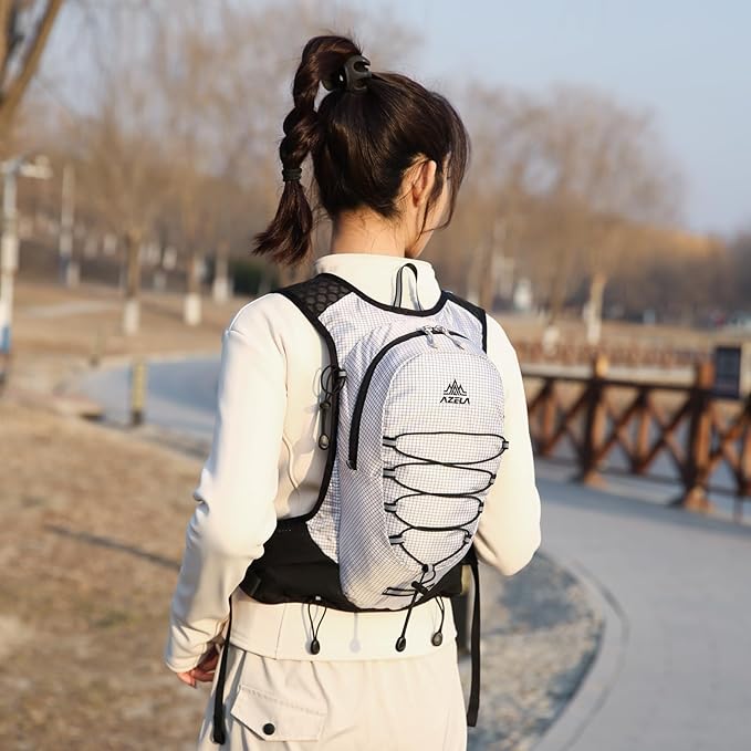 TRIWONDER Hydration Running Vest Lightweight Water Backpack Pack for Men Women Hydration Water Pack for Cycling, Running, Hiking, Biking
