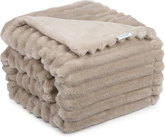 Waterproof Dog Blanket, Soft Fleece Blanket for Couch Protector, Reversible Pet Blankets Furniture Protector Cover for Small Medium Large Dogs Cats (Line, 50"x60")