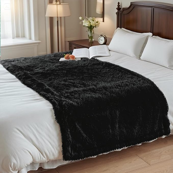 gogobunny Waterproof Dog Blanket for Large Dogs, Cats, Puppy, Reversible Faux Fur Pet Throw Blanket, Washable,Calming Furniture Protection for Sofa Bed (33x77 Inch (Pack of 1), Black)