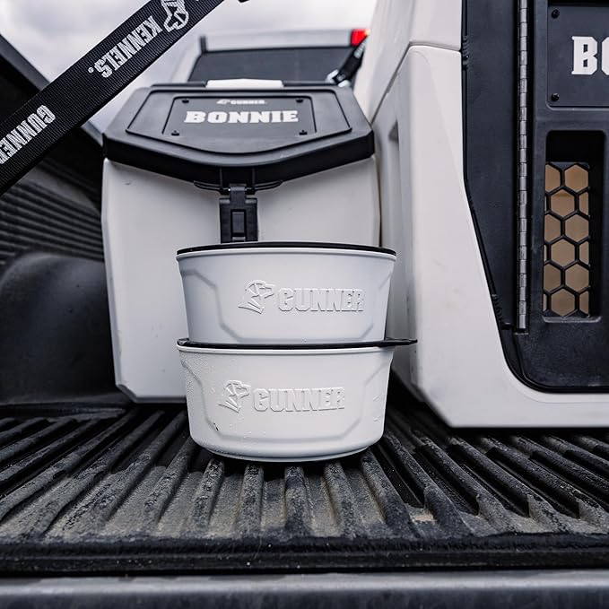 GUNNER Dog Bowl with Spill-Proof Travel Lid – 7.5" x 3.75", 1.3 lb, 7-Cup Capacity, BPA-Free, Rust-Proof, Shock-Resistant, Stackable, Dishwasher Safe, Leak-Resistant Nesting Lid – White