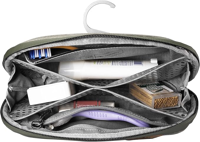 Peak Design Small Wash Pouch, Sage, Weatherproof Travel Toiletry Bag, Upright or Hanging Toiletries Kit with Pockets, Magnetic Toothbrush Pocket, Wide UltraZip Opening, Toiletry Bag for Men and Women