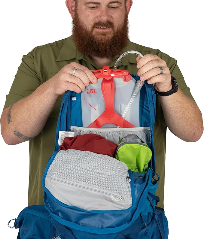 Osprey Talon 22L Men's Lightweight Hiking Backpack - Small Daypack for Travel & Camping, Green Canopy/Pine Leaf, Extended Fit