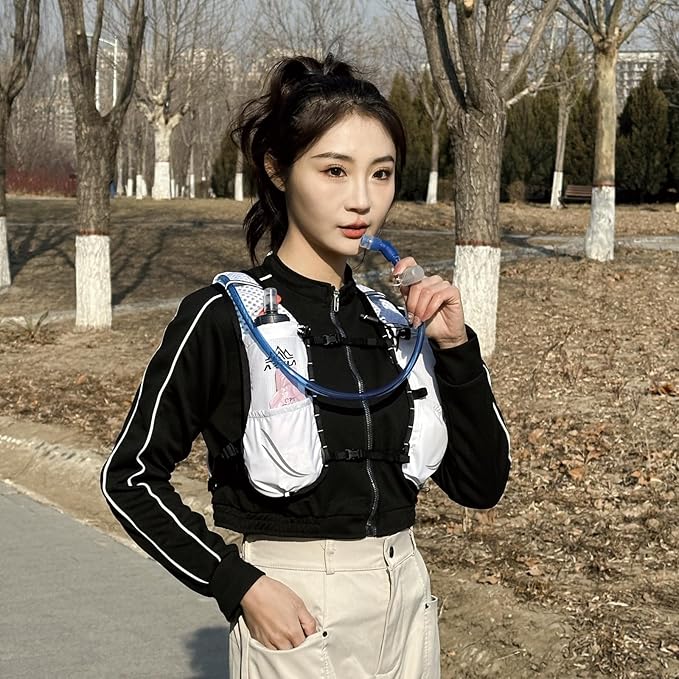 TRIWONDER Hydration Running Backpack Lightweight Water Vest for Men Women Hydration Water Pack for Cycling, Running, Hiking and Biking