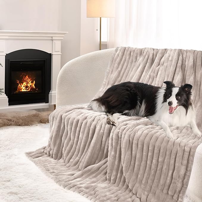 Waterproof Dog Blanket, Soft Fleece Blanket for Couch Protector, Reversible Pet Blankets Furniture Protector Cover for Small Medium Large Dogs Cats (Line, 50"x60")