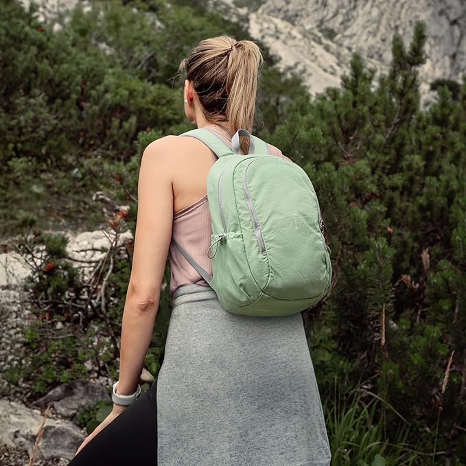 G4Free 15L Hiking Backpack, Bookbag for Students, Lightweight Water Resistant Daypack for Travel School College Women Men (Beige)