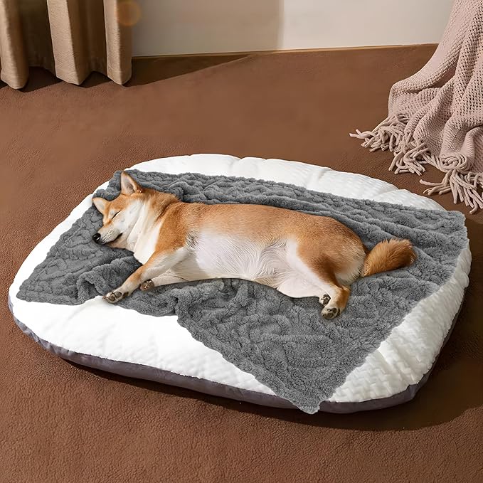 MACEVIA Fluffy Fleece Dog Blankets, Warm Soft Fuzzy Pets Blanket for Puppy, Small, Medium, Large Dogs and Cats, Plush Pet Throws for Bed, Couch, Sofa, Travel (24x29 Inch,Charcoal Gray)