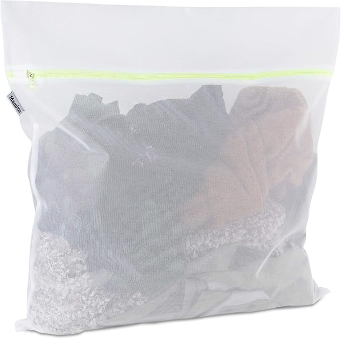 Mesh Laundry Bag for Delicates, Wash Bag for Underwear and Lingerie, Makeup Organizer Bag (1 Large)
